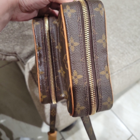 Louis Vuitton Monogram Amazone Bag - Picture 5 of 11